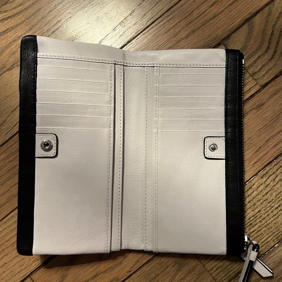 Radley London Leather Wallet - Picture 5 of 5